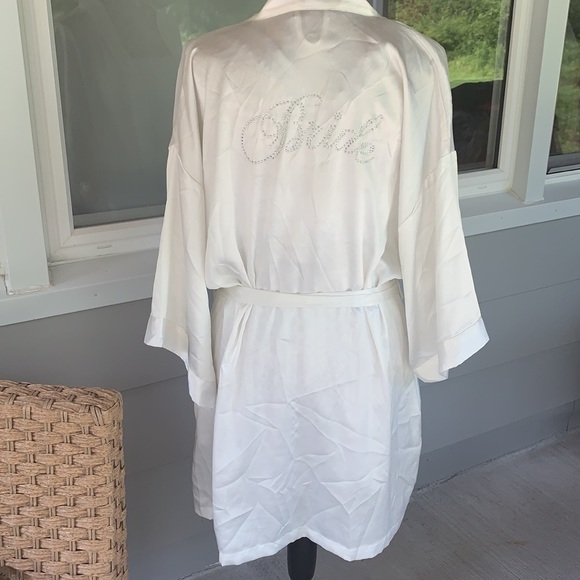 Victoria secret bridal silk robe - Picture 6 of 10